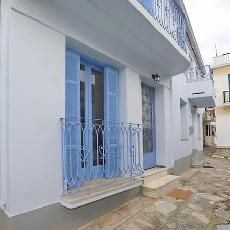 Alexandras Traditional House In Skopelos Centre Exterior photo
