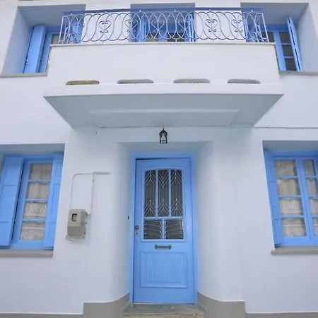 Alexandras Traditional House In Skopelos Centre Exterior photo