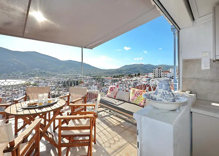 Alexandras Traditional House In Skopelos Centre