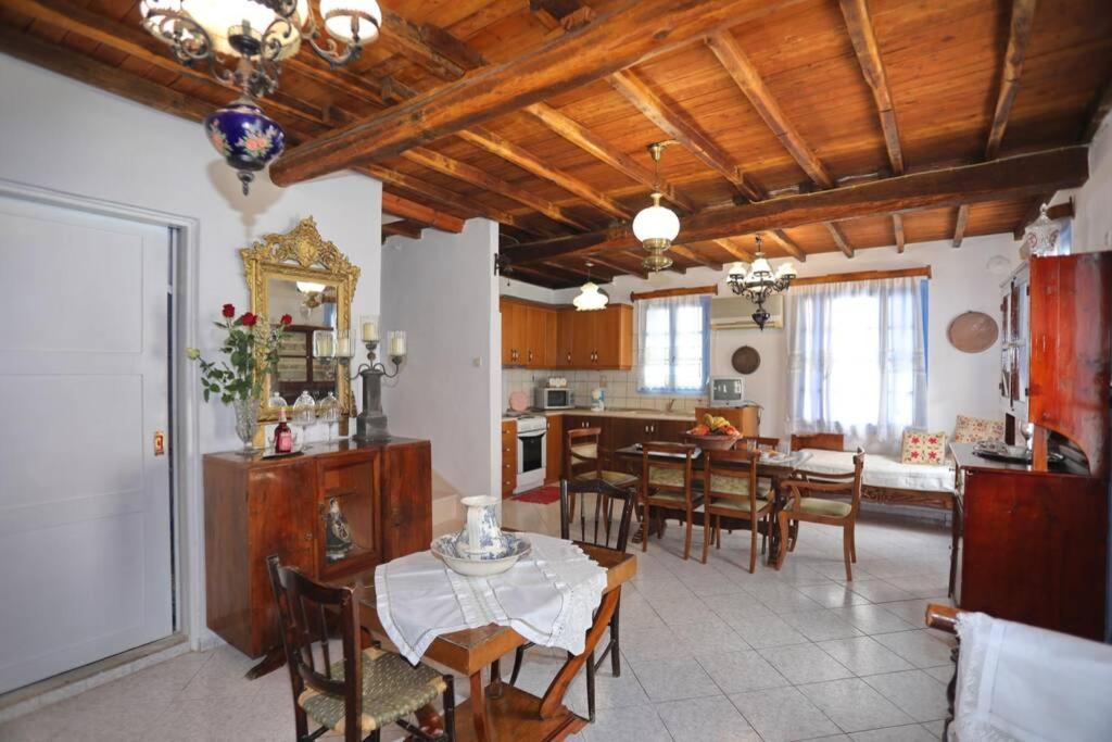Alexandras Traditional House In Centre Holiday home Skopelos Town