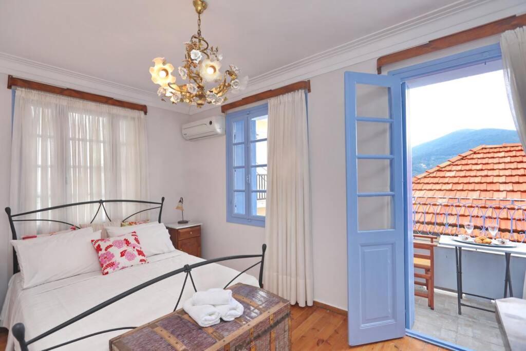 Alexandras Traditional House In Centre Holiday home Skopelos Town
