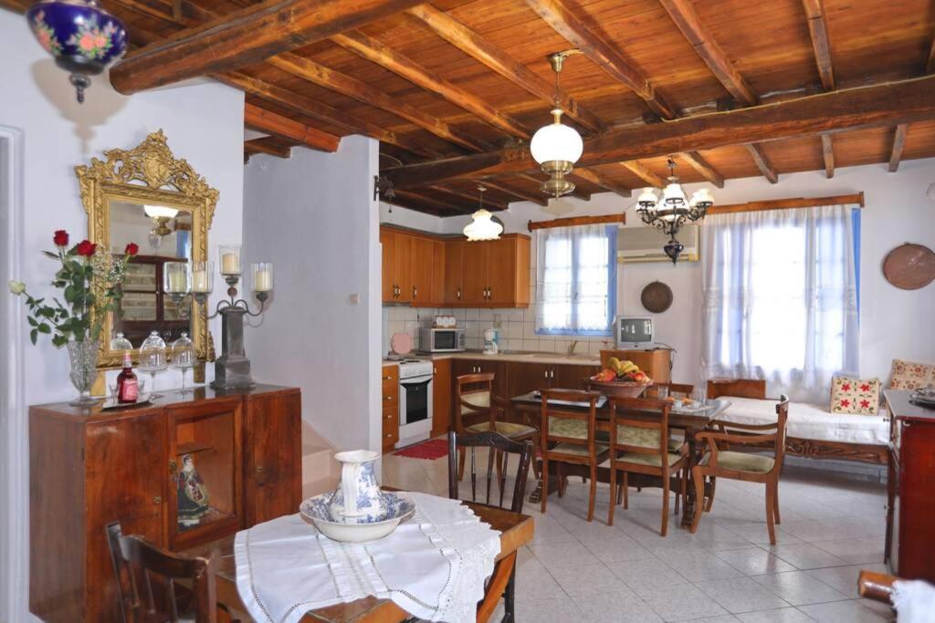 Holiday home Alexandras Traditional House In Centre Skopelos Town